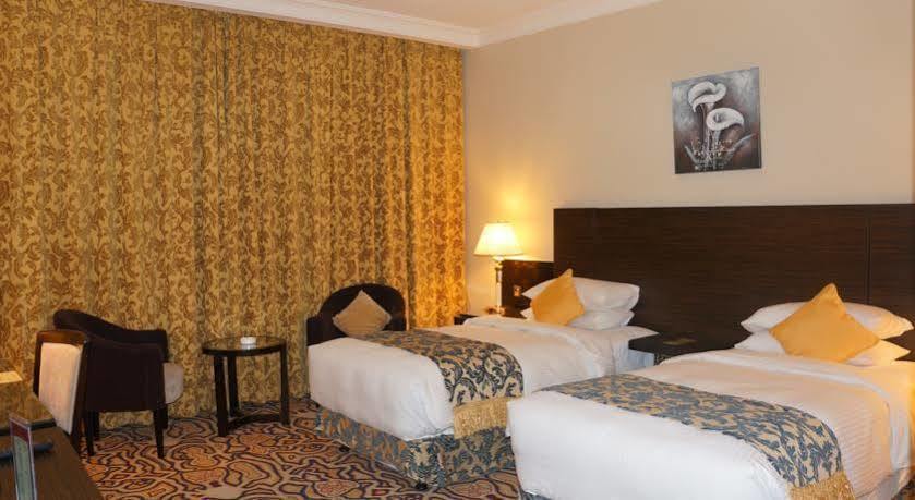 Sharjah Palace Hotel Екстериор снимка